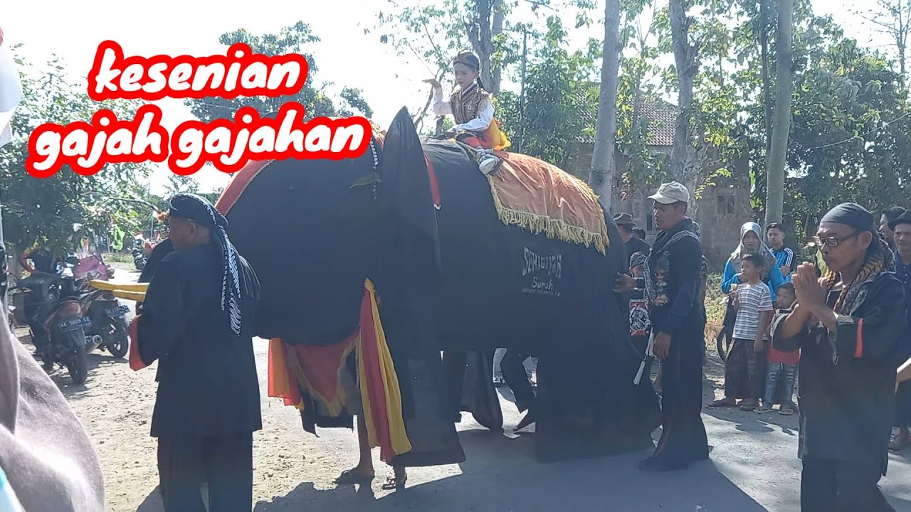 kesenian gajah gajahan